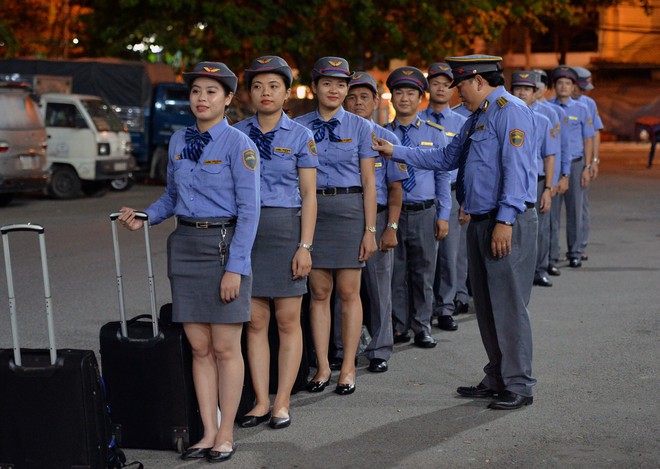 Thử nghiệm đoàn tàu thế hệ mới cùng suất ăn hàng không trên tuyến đường sắt Bắc Nam - Ảnh 1.