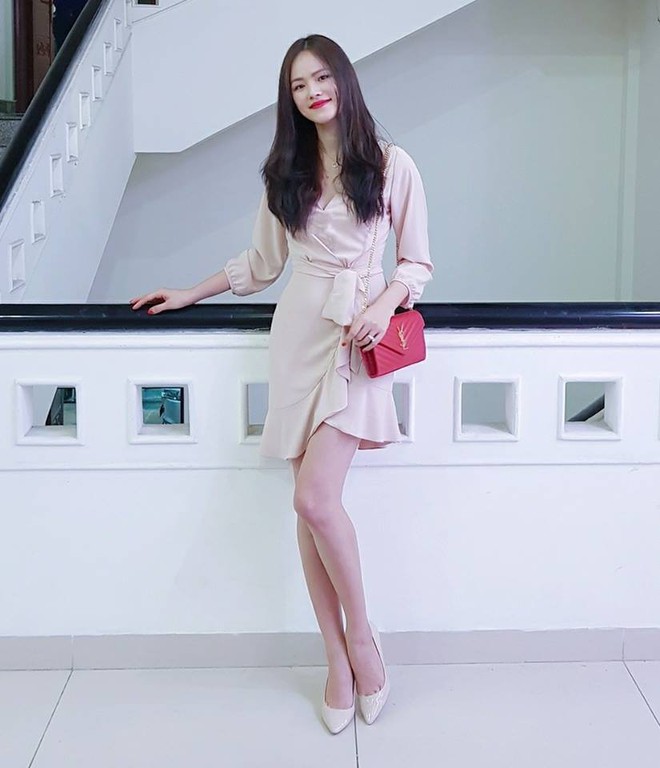 Hương Giang Idol lên đời phong cách, diện street style oách chẳng kém các Bông Hậu - Ảnh 12.