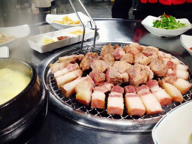 7 món ăn không thể bỏ qua khi đến với đảo Jeju xinh đẹp ở Hàn Quốc - Ảnh 1.