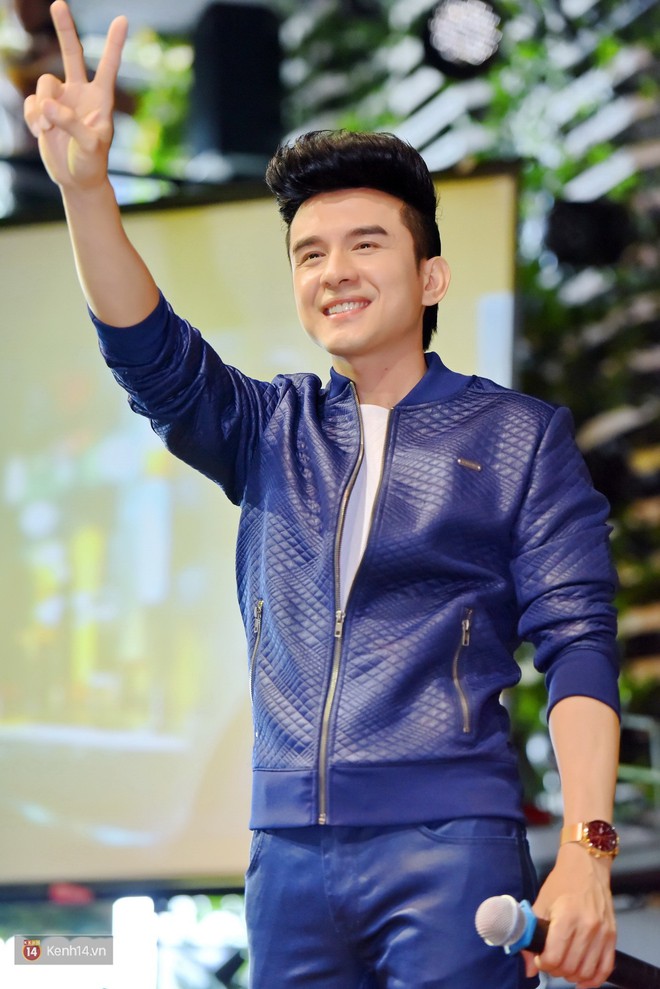 Đ&acirc;u chỉ tr&ecirc;n s&acirc;n cỏ, nh&igrave;n v&agrave;o showbiz cũng c&oacute; những mỹ nam t&ecirc;n Dũng v&agrave; Trường! - Ảnh 4.