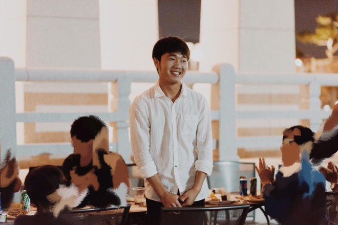 U23 Việt Nam: Chỉ cần diện sơ mi trắng th&ocirc;i l&agrave; kh&ocirc;ng cần cưa, c&ocirc; g&aacute;i n&agrave;o cũng đổ! - Ảnh 9.