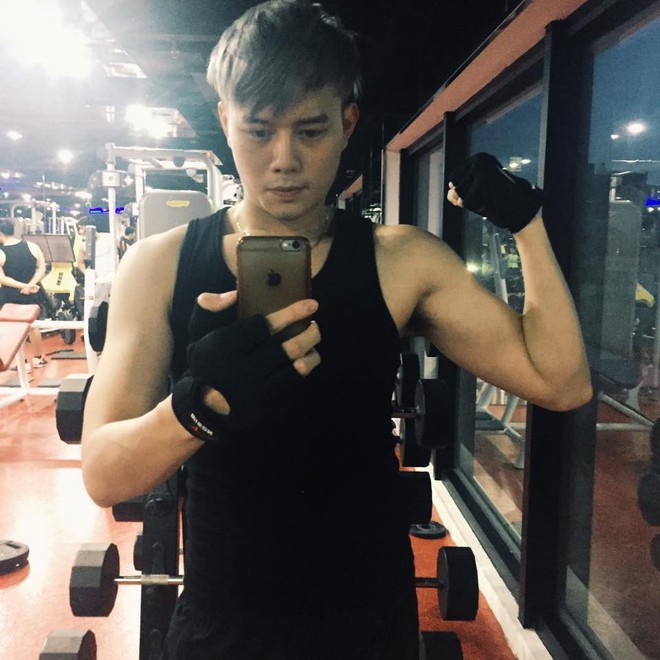Đ&acirc;u chỉ tr&ecirc;n s&acirc;n cỏ, nh&igrave;n v&agrave;o showbiz cũng c&oacute; những mỹ nam t&ecirc;n Dũng v&agrave; Trường! - Ảnh 12.