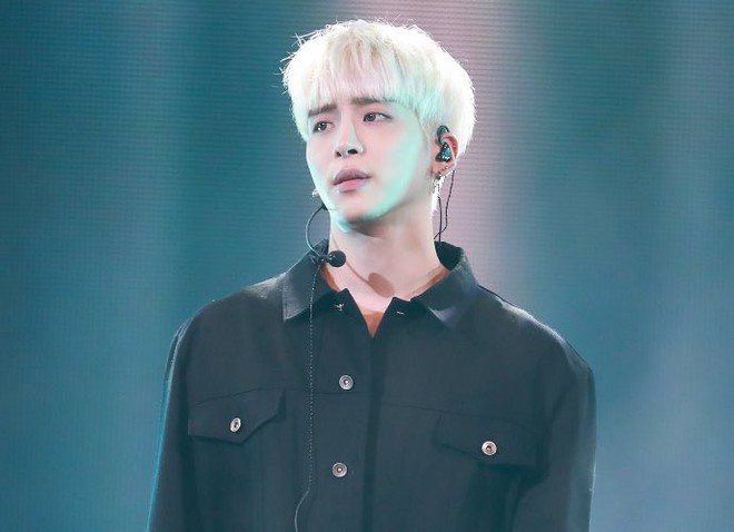KBS cấm ph&aacute;t s&oacute;ng ca kh&uacute;c mới của Jonghyun - Ảnh 1.