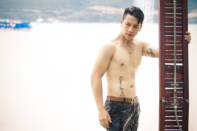 Đ&acirc;u chỉ tr&ecirc;n s&acirc;n cỏ, nh&igrave;n v&agrave;o showbiz cũng c&oacute; những mỹ nam t&ecirc;n Dũng v&agrave; Trường! - Ảnh 14.