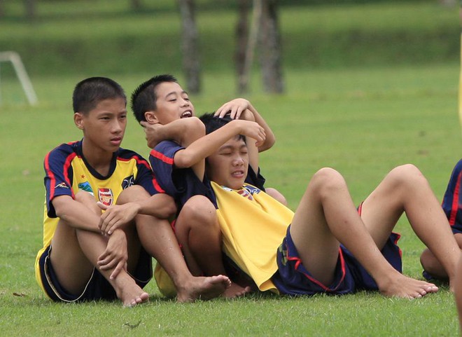 Xuân Trường từ bé đến giờ: Mọi thứ đều lớn lên, trừ đôi mắt híp đáng yêu! - Ảnh 1.