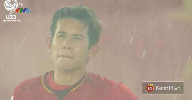CĐV và các cầu thủ U23 Việt Nam bật khóc sau bàn thua ở phút chót - Ảnh 3.