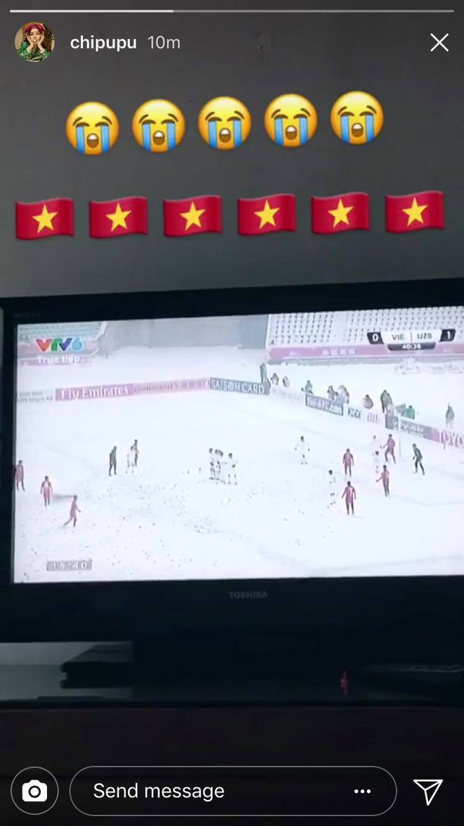 Nghệ sĩ Việt xót xa khi chứng kiến U23 Việt Nam thi đấu trong thời tiết giá lạnh, tuyết phủ kín sân - Ảnh 2.