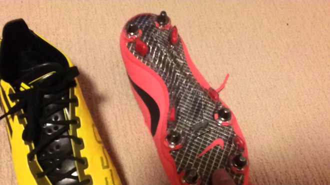 Đ&acirc;y l&agrave; loại gi&agrave;y U23 Việt Nam bắt buộc phải d&ugrave;ng trong điều kiện s&acirc;n tuyết phủ trắng x&oacute;a - Ảnh 3.