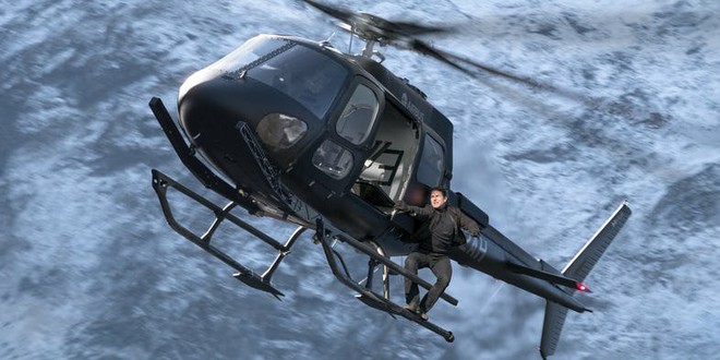 Hé lộ clip Tom Cruise gãy mắt cá chân trong Mission: Impossible 6 - Ảnh 2.