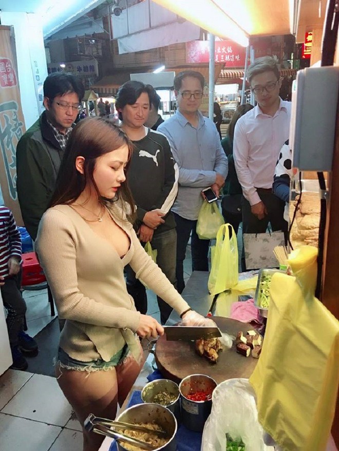 Nhờ hot girl trễ nải đứng bán thịt nướng, khách khứa tấp nập, doanh số cửa hàng ở Đài Loan tăng ầm ầm - Ảnh 2.