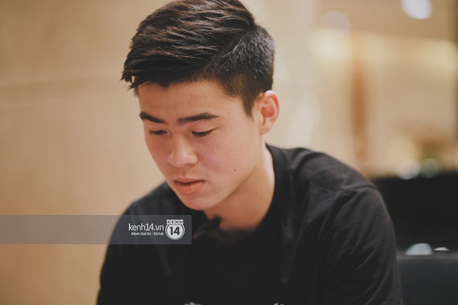 Hot boy Duy Mạnh U23: Trong đội chỉ c&oacute; m&igrave;nh với Hồng Duy b&aacute;n h&agrave;ng online, nhưng thật ra l&agrave;... đăng hộ bạn g&aacute;i đấy! - Ảnh 10.
