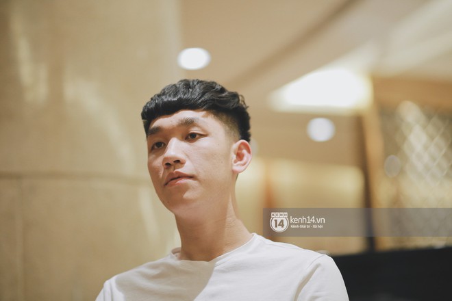 Trọng Đại - anh ch&agrave;ng &ldquo;cool ngầu&rdquo; của U23: Nếu l&agrave; con g&aacute;i sẽ chọn Văn Đức hoặc Văn Hậu để... hẹn h&ograve; - Ảnh 1.