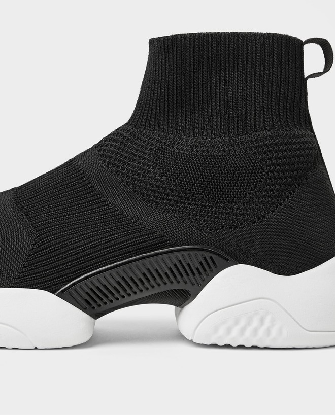 Mẫu sneakers mới nhất của Zara lại vướng nghi án đạo nhái Balenciaga và Rick Owens - Ảnh 11.