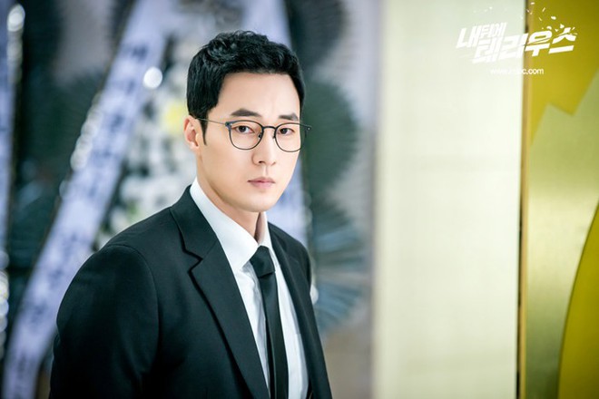 Phim mới của So Ji Sub: Mới xem thấy gượng gạo, nhưng càng xem lại càng ngấm - Ảnh 2.