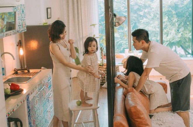 Lưu Hương Giang - Hồ Hoài Anh lần đầu chụp ảnh gia đình đủ 4 thành viên, hé lộ con gái hơn 2 tuổi lớn phổng phao - Ảnh 14.