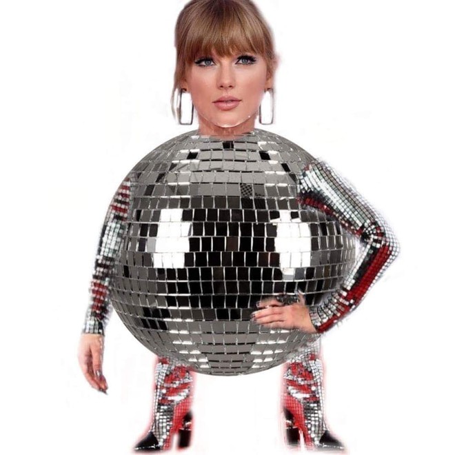 Nếu để gọi tên bộ trang phục của Taylor Swift tham dự AMA 2018 thì đó hẳn phải là quả cầu disco - Ảnh 4.