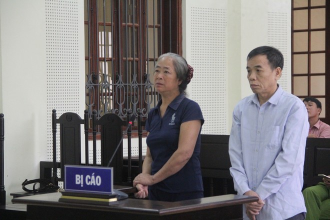Thiếu tiền ti&ecirc;u x&agrave;i, &ldquo;cụ b&agrave;&rdquo; b&aacute;n con g&aacute;i của chị sang Trung Quốc - Ảnh 1.