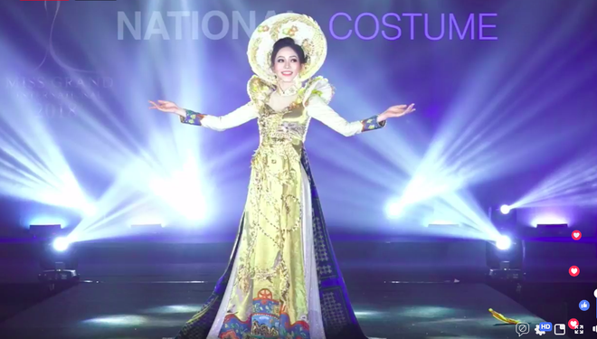 Clip: Phương Nga xuất hiện rạng rỡ, tự tin trình diễn trang phục dân tộc tại Miss Grand International 2018 - Ảnh 2.