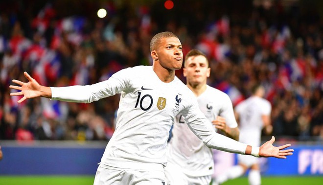 Nhà vô địch thế giới Pháp thoát thua hú vía nhờ bàn thắng phút 90 của Mbappe - Ảnh 8.