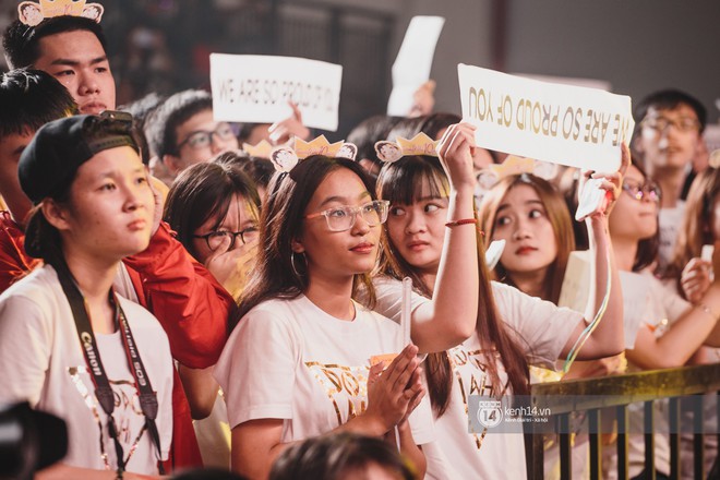 Fan Đ&#244;ng Nhi: &quot;10 năm đồng h&#224;nh c&#249;ng với chị l&#224; một thanh xu&#226;n kh&#244;ng hề ho&#224;i ph&#237;&quot; - Ảnh 4.