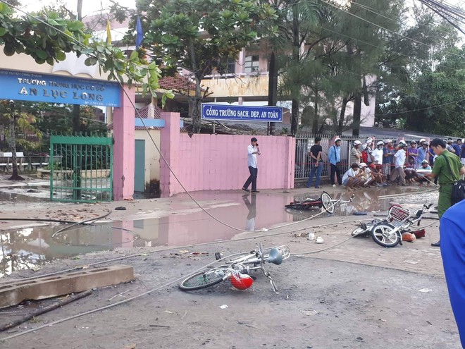 Vụ d&acirc;y điện đứt khiến 6 học sinh thương vong: &ldquo;2 ch&aacute;u đ&atilde; mất l&agrave; học sinh ngoan hiền v&agrave; học giỏi&rdquo; - Ảnh 2.