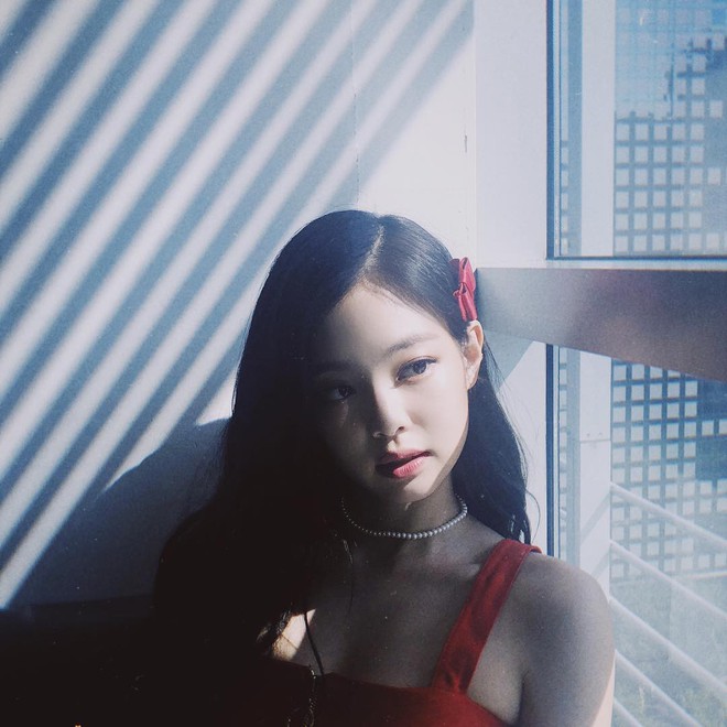 Không phải vòng 1 hay eo, đây là đặc điểm giúp Jennie (Black Pink) lúc nào cũng sexy dù kín cổng cao tường - Ảnh 8.