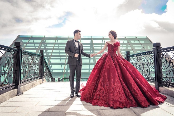 Ưng Hoàng Phúc khoá môi bà xã Kim Cương ngọt ngào trong bộ ảnh cưới, đã ấn định ngày cử hành hôn lễ - Ảnh 14.