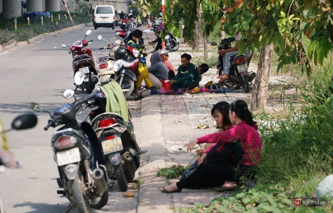 Hầm Thủ Thiêm bị phong tỏa, các tuyến đường về Sài Gòn bị tê liệt  - Ảnh 10.