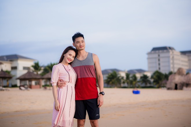 Bảo Thanh rạng rỡ khi bất ngờ được tổ chức sinh nhật sớm b&ecirc;n gia đ&igrave;nh - Ảnh 6.