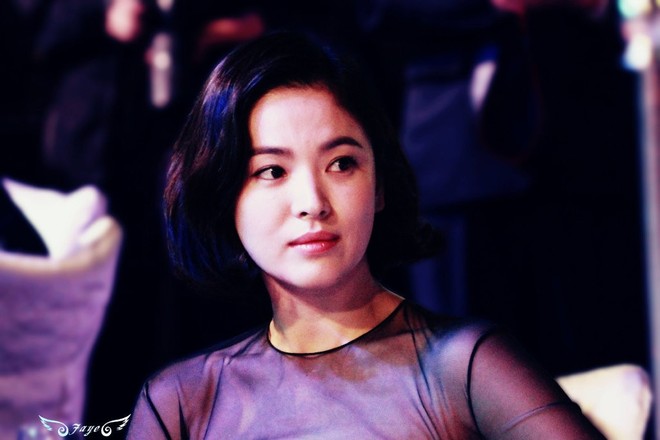 Song Hye Kyo: 10 năm nhan sắc đỉnh cao với tóc ngắn - Ảnh 4.