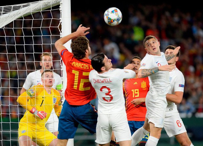 Cặp chân gỗ bất ngờ thay nhau sáng lòa, ĐT Anh xuất sắc hạ gục Tây Ban Nha 3-2 - Ảnh 2.