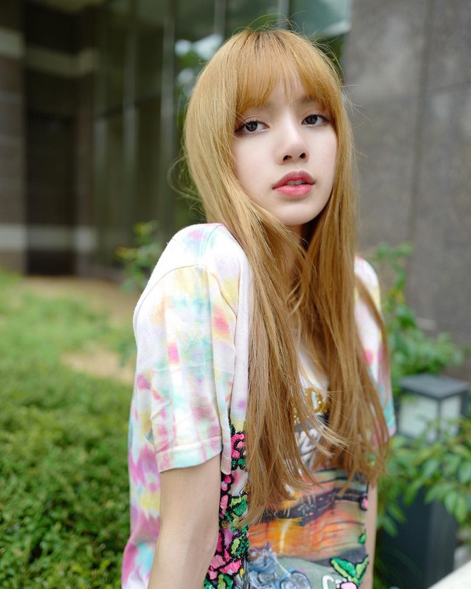 Lisa (Black Pink) sở hữu lượng fan cứng toàn sao Thái đình đám - Ảnh 34.