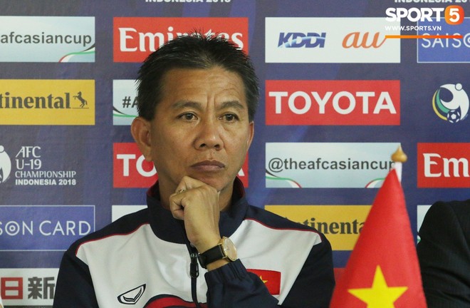 Đoàn Văn Hậu đắt show khi có tên trong danh sách U19 Việt Nam dù anh đang cùng Đội tuyển Việt Nam tập huấn tại Hàn Quốc - Ảnh 1.