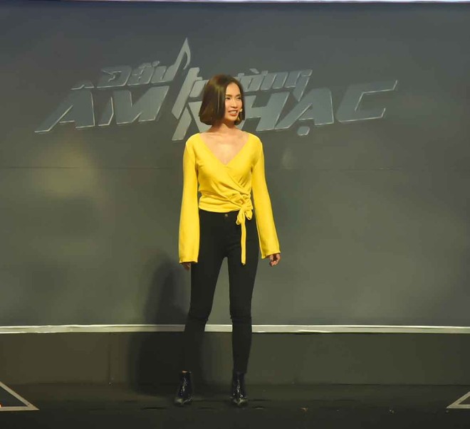 Đấu trường &acirc;m nhạc: &Aacute;i Phương lo lắng lộ h&agrave;ng v&agrave; mặt xấu khi bị lọt hố - Ảnh 1.