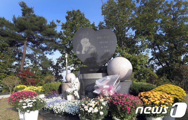 Nhân lễ tưởng niệm 10 năm Choi Jin Sil tự tử, con gái xúc động: Mẹ à, mỗi ngày con đều nhớ mẹ dù biết mẹ luôn ở đó - Ảnh 5.
