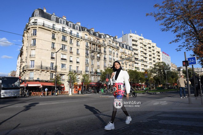  Quang Đại, Hoàng Thùy tập luyện cho lễ ra mắt VINFAST ở Paris Motor Show - Ảnh 16.