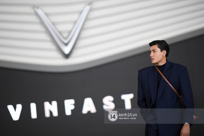  Quang Đại, Hoàng Thùy tập luyện cho lễ ra mắt VINFAST ở Paris Motor Show - Ảnh 11.