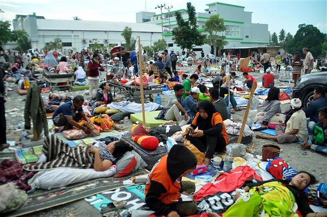 Tiếp tục động đất mạnh ngo&agrave;i khơi Indonesia - Ảnh 1.