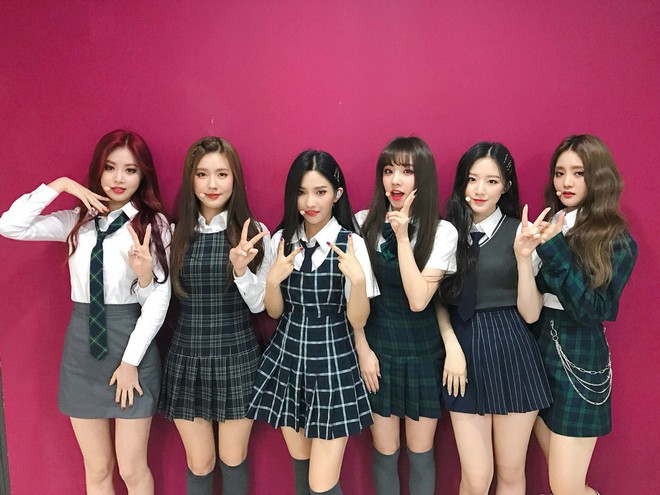 Chỉ 5 tháng sau debut, girlgroup mới nổi nhà Cube đã có loạt sân khấu cover toàn hit khủng của tiền bối - Ảnh 4.
