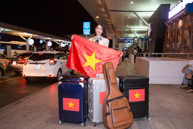 Thuỳ Tiên xúc động đến bật khóc khi Hoa hậu Tiểu Vy, Á hậu Thúy An tiễn lên đường đi Nhật thi Miss International 2018 - Ảnh 4.