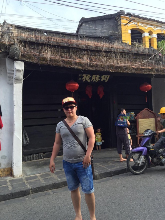 C&oacute; c&ocirc;ng m&agrave;i sắt, c&oacute; ng&agrave;y l&ecirc;n cơ: Thanh ni&ecirc;n nặng 100kg trở th&agrave;nh boy 6 m&uacute;i sau 4 năm miệt m&agrave;i đẩy tạ - Ảnh 1.