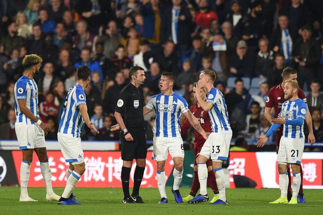 Vua Ai Cập Mo Salah tỏa sáng trong ngày Liverpool nhọc nhằn vượt ải Huddersfield - Ảnh 5.