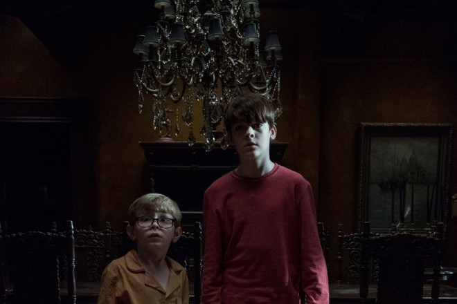 The Haunting of Hill House và tấm vé trở về với những cơn ác mộng tuổi thơ - Ảnh 8.