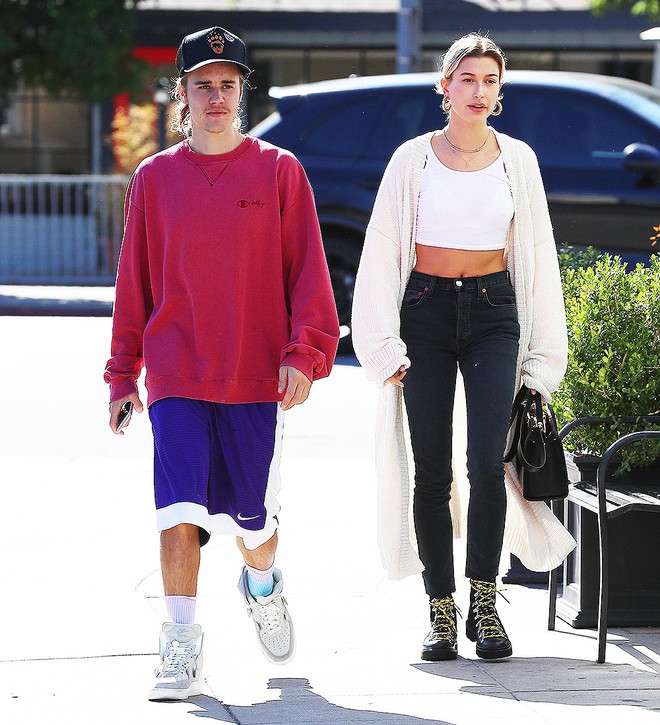 Đây là phản ứng của Hailey Baldwin khi bị tố kết hôn với Justin Bieber để trục lợi - Ảnh 2.