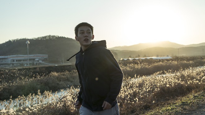 Một năm sau ngày mất, giải Chuông Vàng 2018 tưởng nhớ nam diễn viên quá cố Kim Joo Hyuk - Ảnh 3.