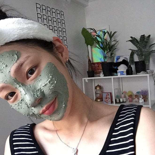 6 điều c&aacute;c c&ocirc; n&agrave;ng da đẹp kh&ocirc;ng bao giờ l&agrave;m, bạn rất n&ecirc;n học hỏi nếu muốn cải thiện l&agrave;n da - Ảnh 1.