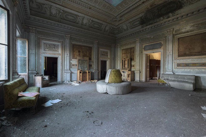 Chùm ảnh: Vẻ đẹp dị thường của những ngôi nhà bỏ hoang ở Ý - Ảnh 16.