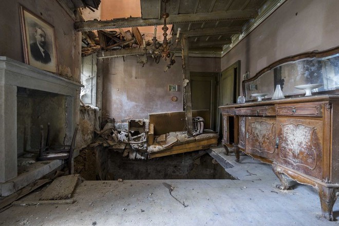 Chùm ảnh: Vẻ đẹp dị thường của những ngôi nhà bỏ hoang ở Ý - Ảnh 5.