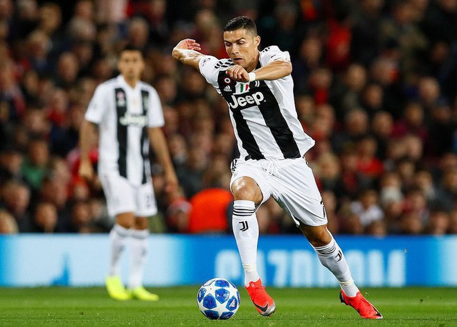 Ronaldo châm ngòi, Dybala nổ súng, Juventus đánh sập pháo đài Old Trafford của Man United - Ảnh 2.