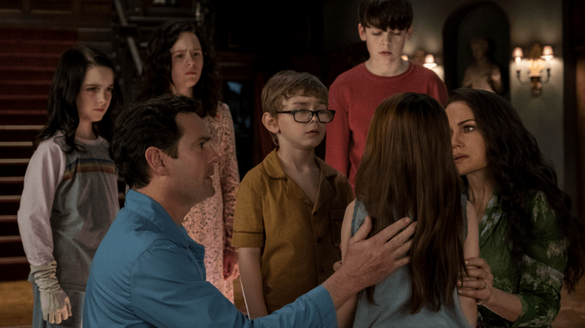 Kinh dị tới phát sợ, tại sao The Haunting of Hill House vẫn được cư dân mạng săn đón ầm ầm? - Ảnh 2.